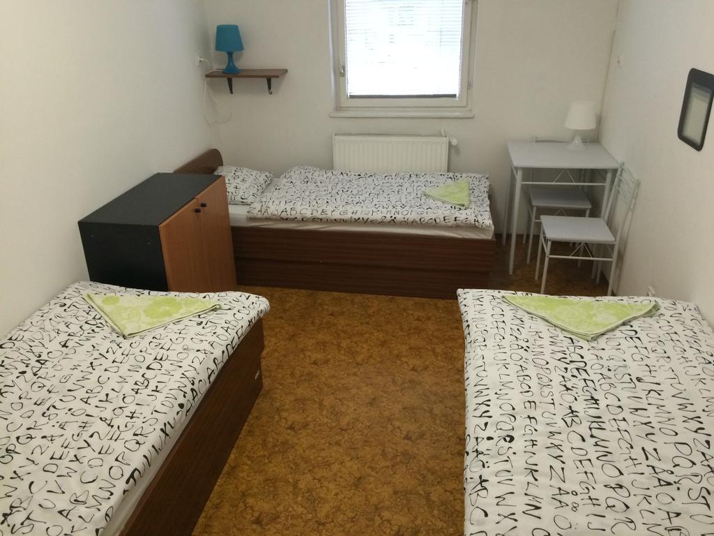 Simple Accommodation Vodmat Ljubljana Phòng bức ảnh