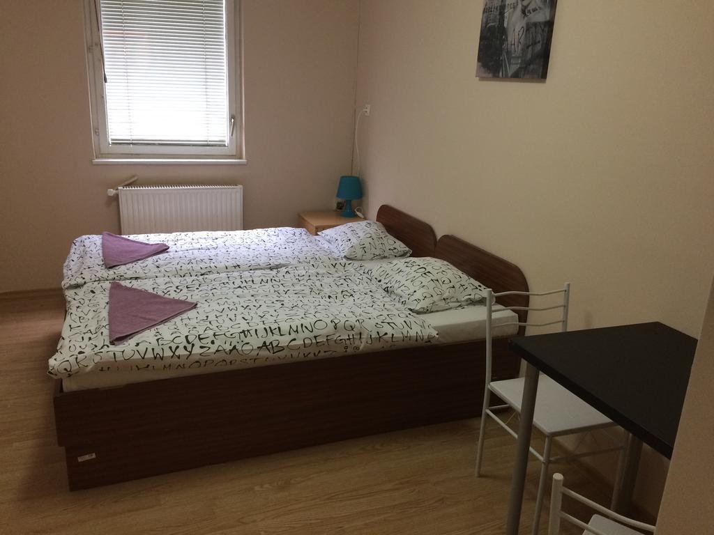 Simple Accommodation Vodmat Ljubljana Phòng bức ảnh