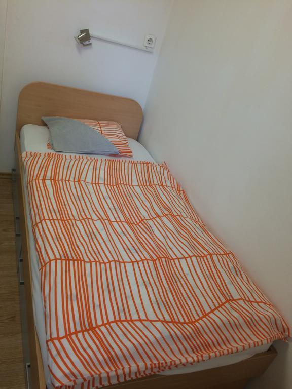 Simple Accommodation Vodmat Ljubljana Phòng bức ảnh